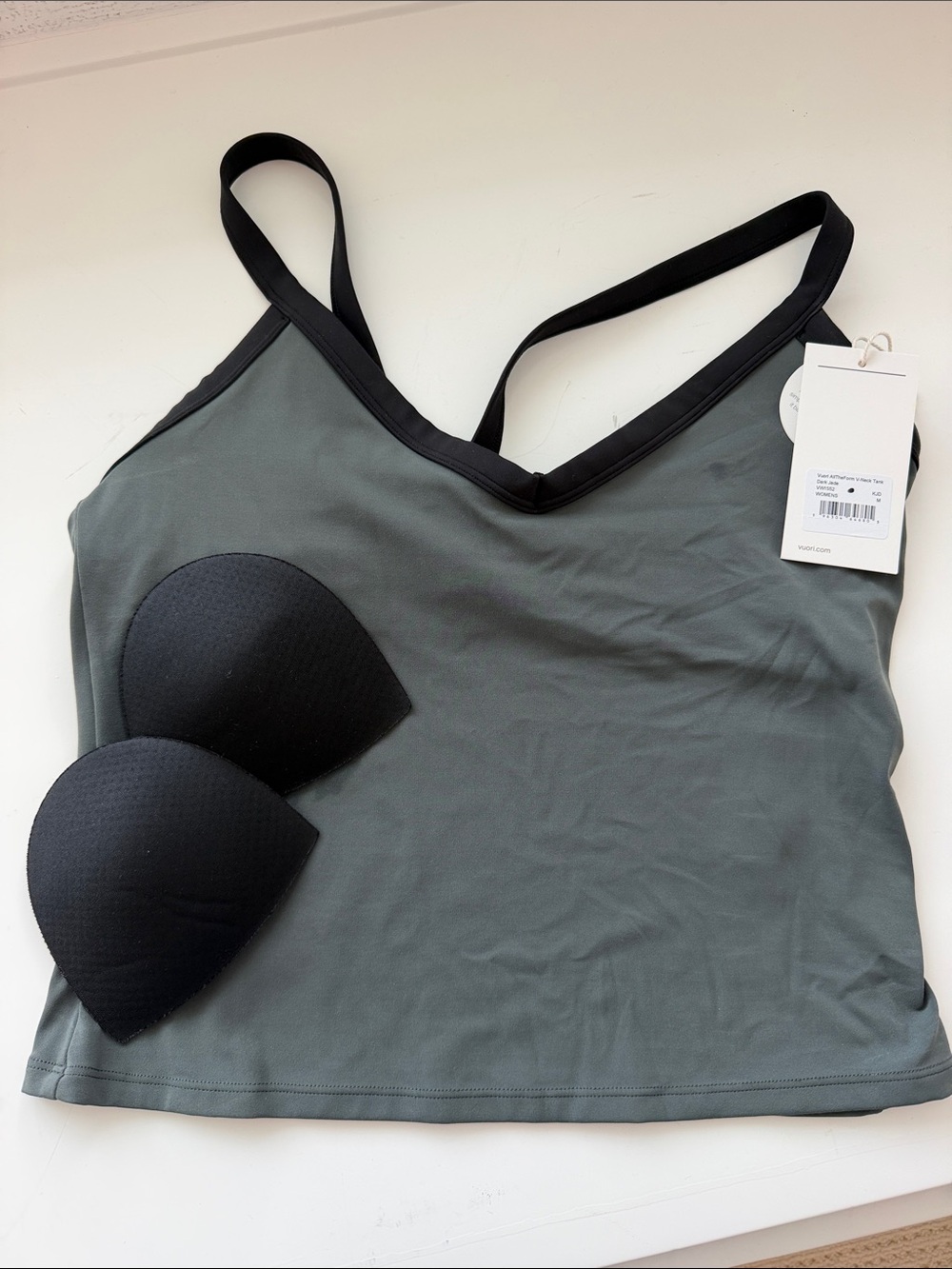Vuori All the Form Jade Green with Black Trim